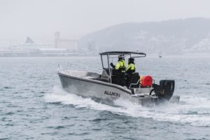 Alukin OceanAir 8 - electric aluminium boat - Powered by Evoy 120hp outboard motor