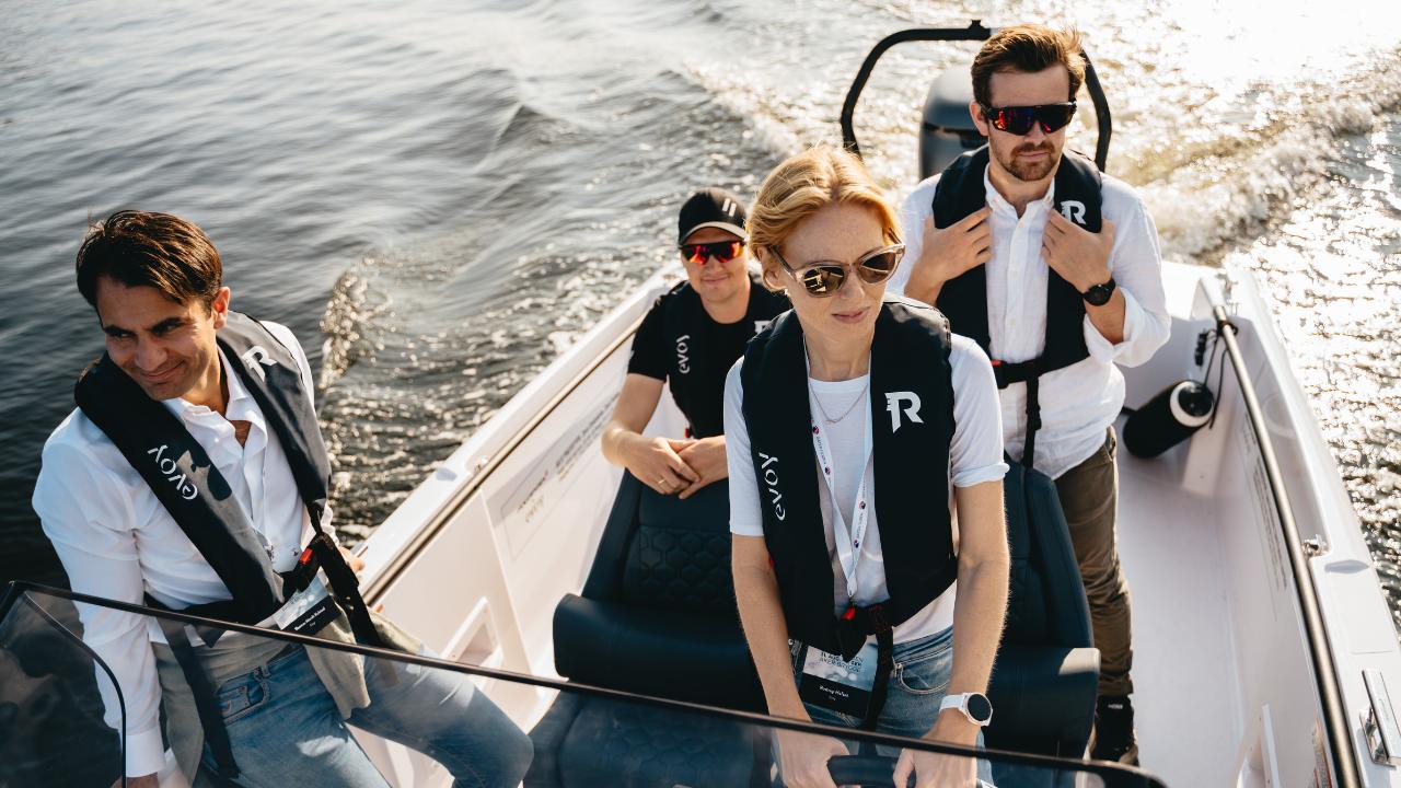 Marte Evoy CCO driving an electric boat